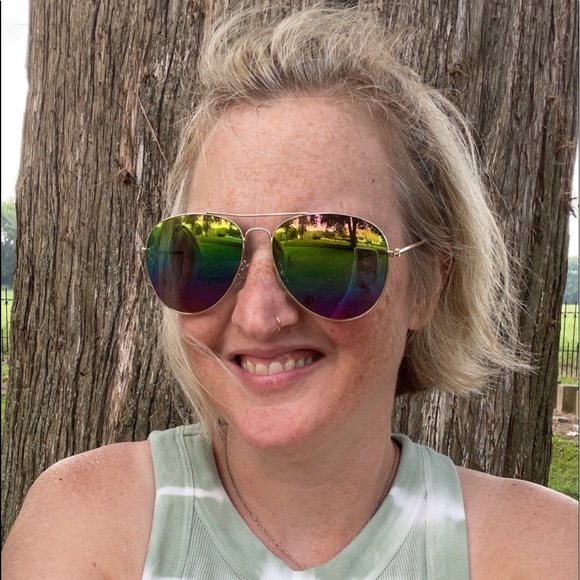 Meet your Posher, Jennifer - Picture 10 of 12